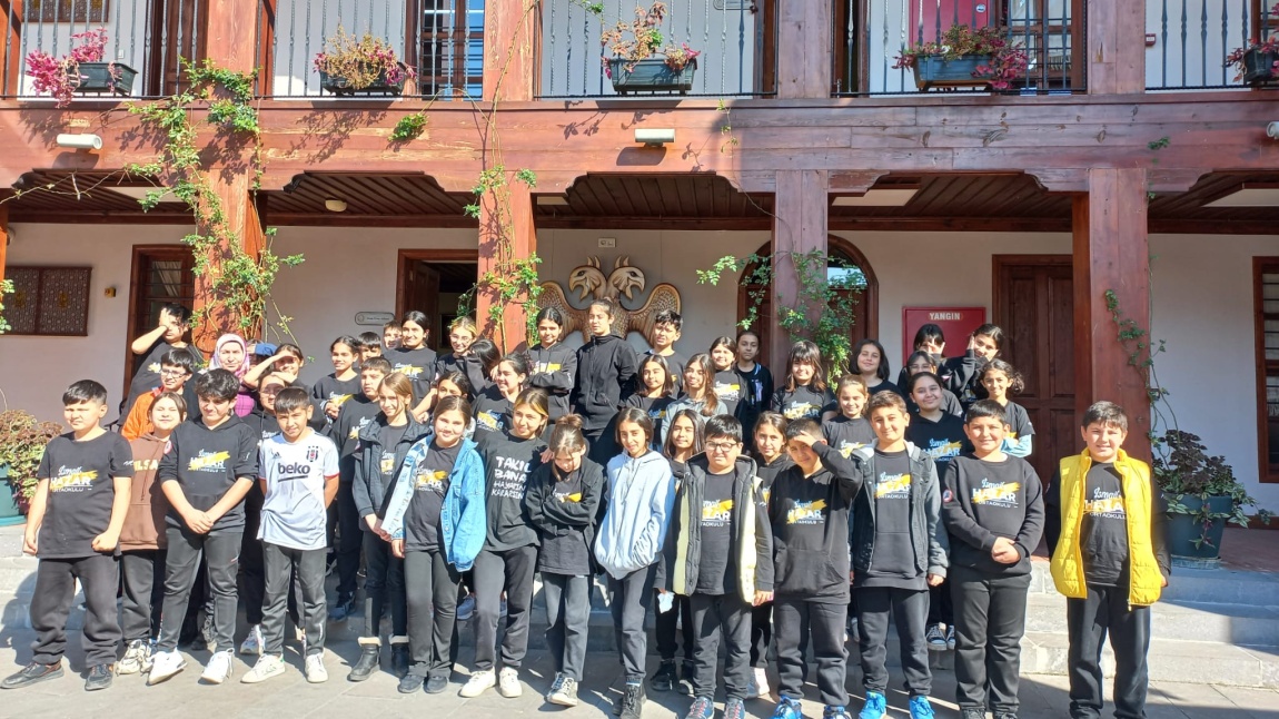 Okulumuz öğrencileri Adana Olgunlaşma Enstitüsü bünyesinde açılan  Kültür Sanat Müzesini gezdi.